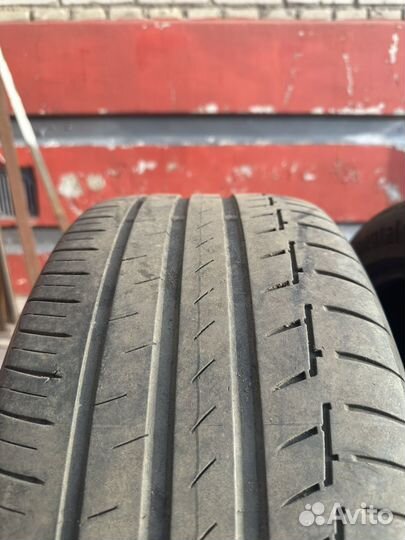 Continental PremiumContact 6 235/45 R18