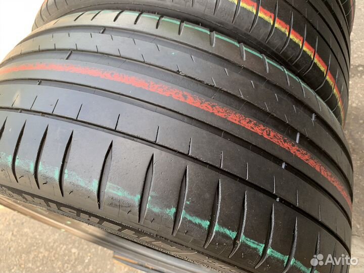 Michelin Pilot Sport 4 245/40 R18