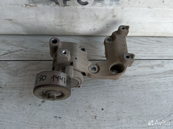 Toyota Camry v50 Натяжитель