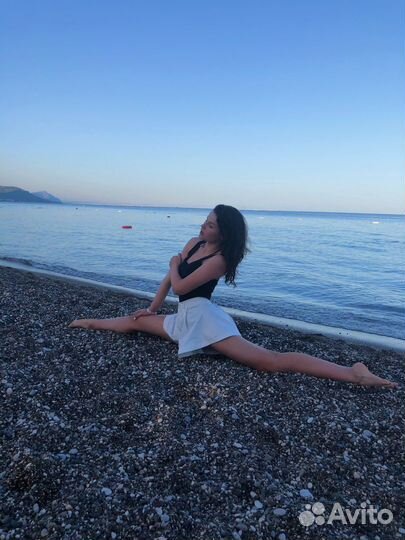 Тренер по танцам и растяжке