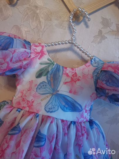 Платье с бабочками для девочки