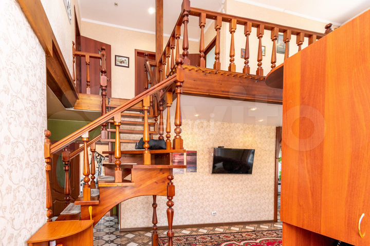 Коттедж 183,7 м² на участке 11,6 сот.