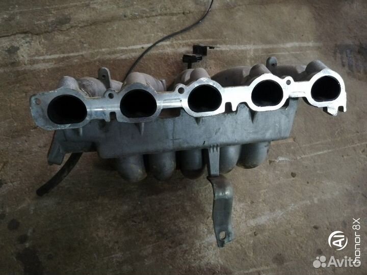 Коллектор впускной (Volvo S80)