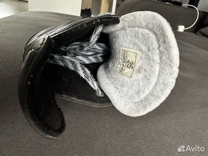 Коньки хоккейные детские 25 размер и нагрудник