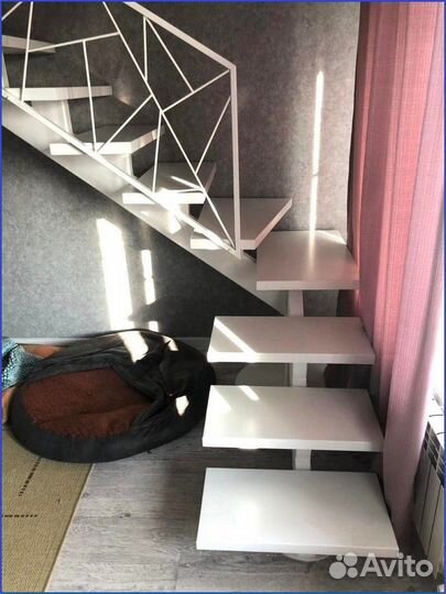 Лестница на металлокаркасе