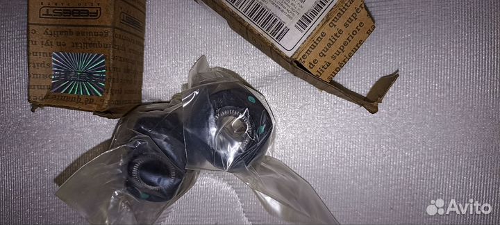 Сайлентблоки переднего рычага Toyota Yaris p10