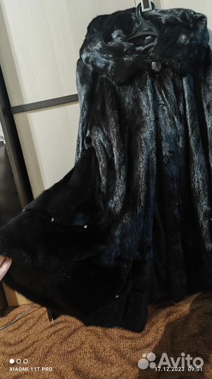 Продам норковую шубу