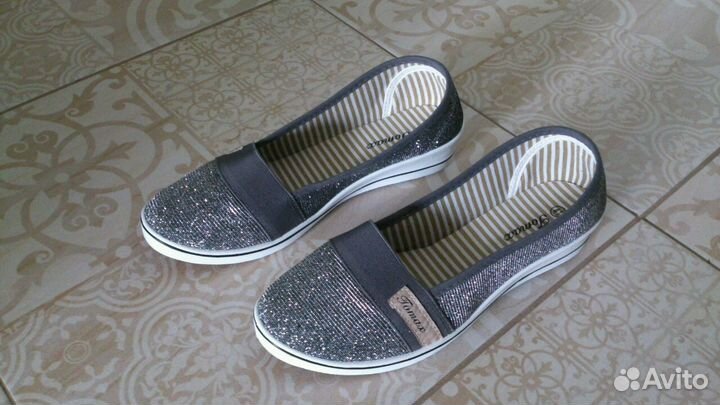 Новые слипоны р.41(маломерки) на р.38,5-39 25см