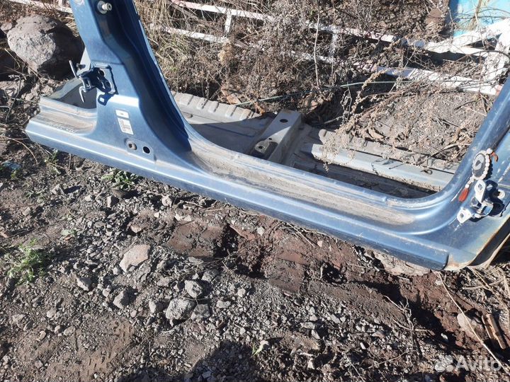 Порог правый стойка центральная Logan Логан 1