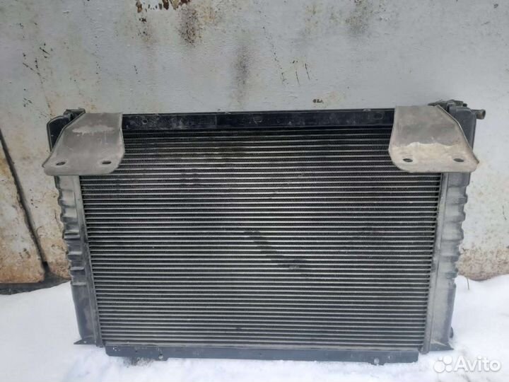 Радиатор на Волга 3102 универсал