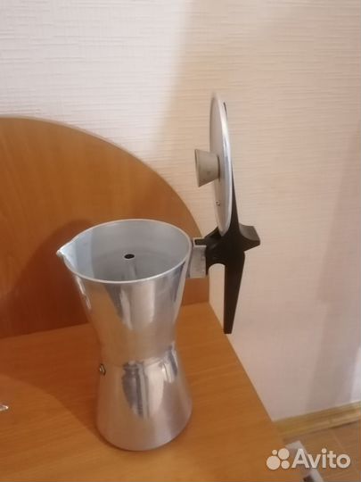 Продам кофеварку