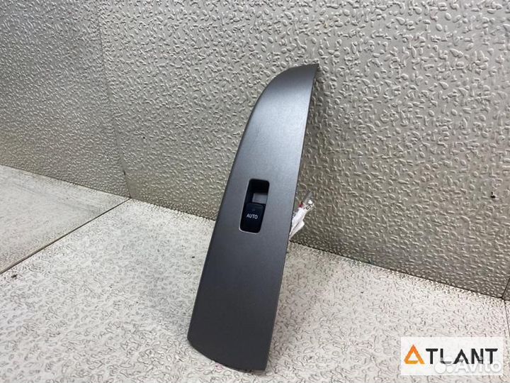 Блок упр. стеклоподьемниками задний правый toyota