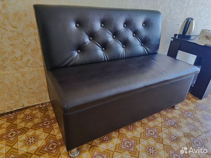 Диван банкетка