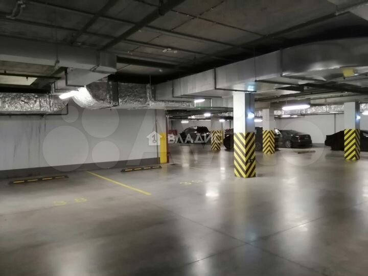 Машиноместо, 20 м²