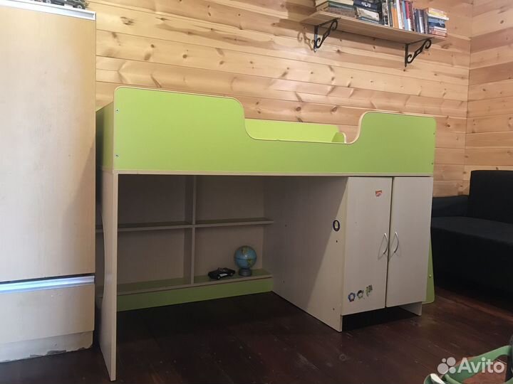 Кровать чердак домик