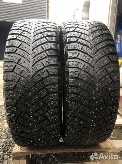 Michelin X-Ice North 4 215/60 R16