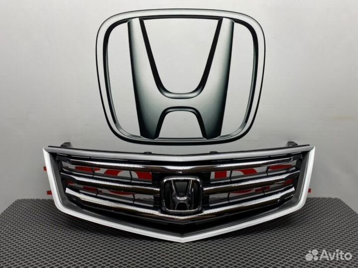 Решетка радиатора Honda Accord 8 CU 2008-2010Гв