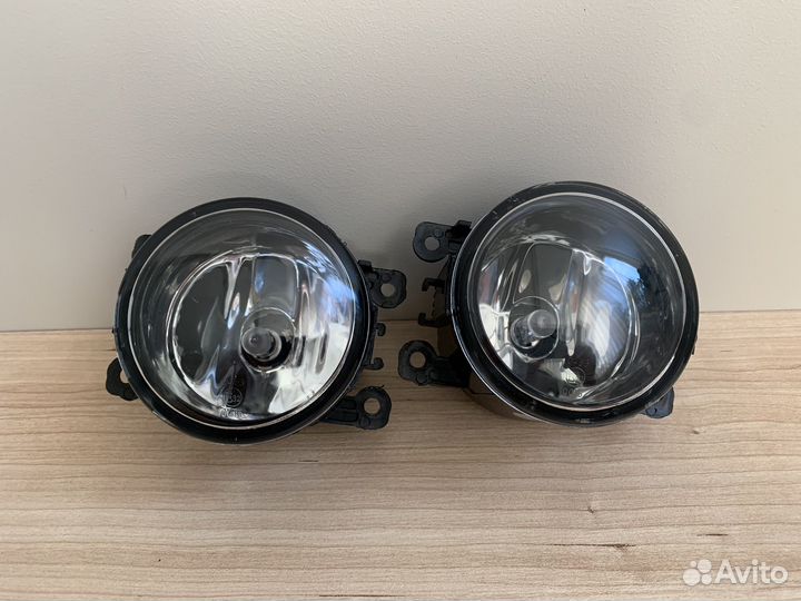 Фары противотуманные новые Рено Сандеро Логан