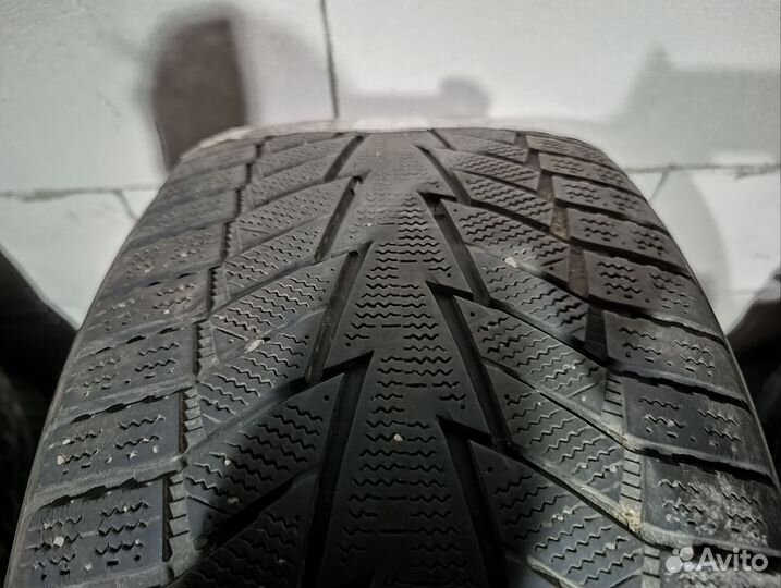Hankook AH11 255/40 R19