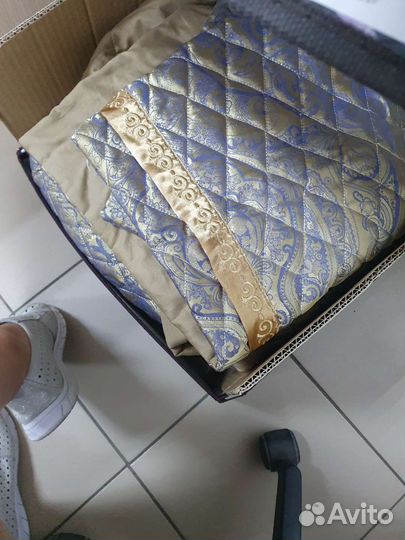 Покрывало с наволочками (240х260) (50х70)