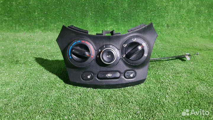 Блок управления климат-контролем Hyundai Solaris