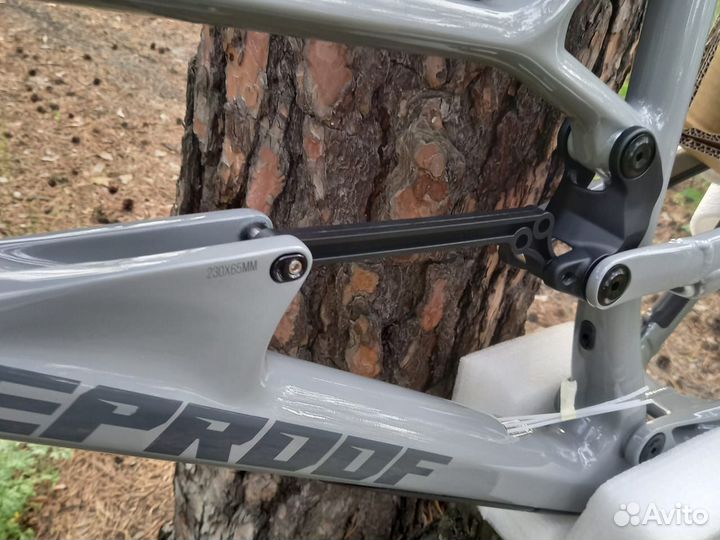 Новая рама Nukeproof mega275 carbon