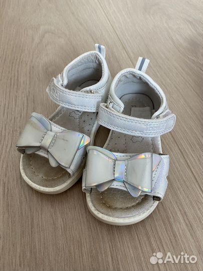 Сандалии для девочки 21 размер