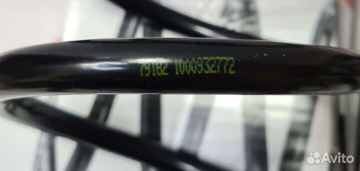 Пружина передняя skoda superb 2.0 TDI 4X4 2009