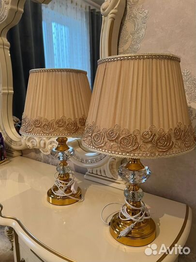 Лампа настольная