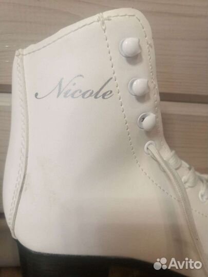 Коньки для девочки размер 36