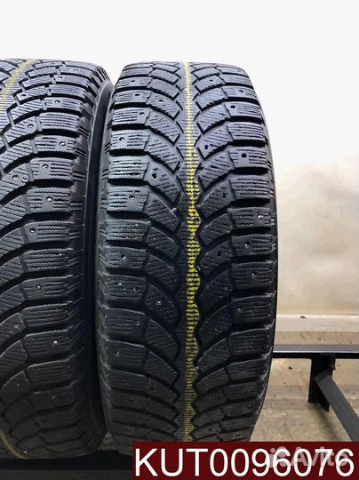 Bridgestone Blizzak Spike-01 215/65 R16 107U