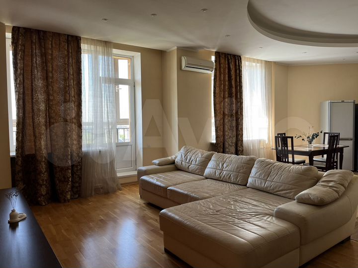 2-к. квартира, 90 м², 19/25 эт.