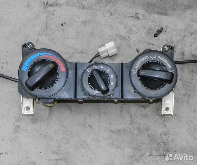 Блок управления печкой Mitsubishi Galant 7