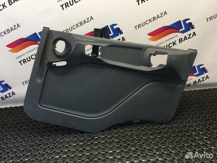 Обшивка двери правой Scania 4-series