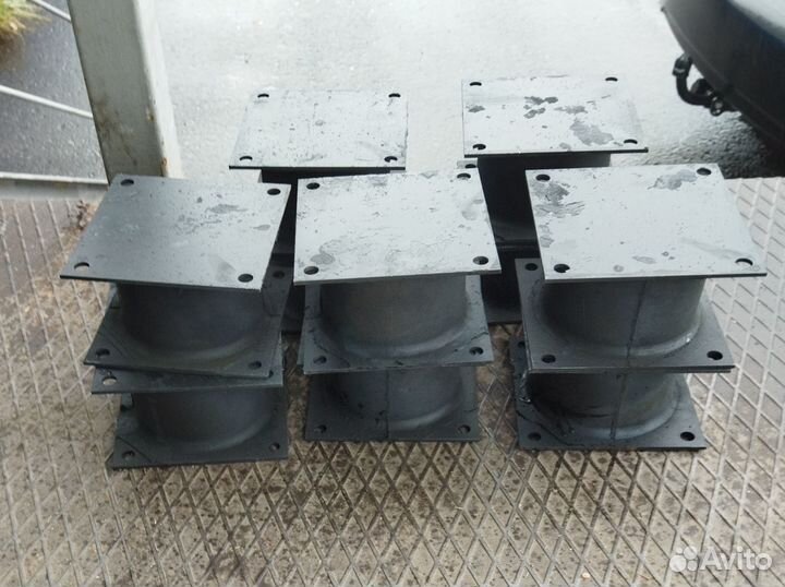 Амортизатор катка Dynapac 358172