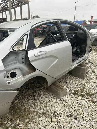 Разбор LADA vesta