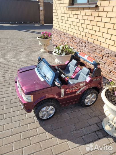Детский электромобиль двухместный бу