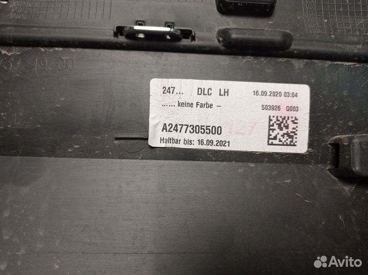 Накладка двери задней левой на Mercedes-Benz GLA