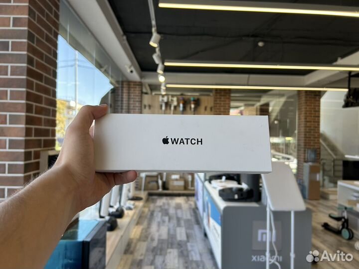 Apple Watch SE 2023 (Gen2) 44 mm Starlight M/L