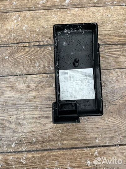 Крышка блока предохранителей Hyundai Sonata 2008