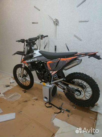 Avantis Enduro 250 Carb Exclusive