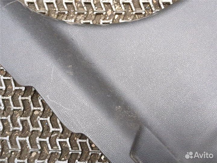 Обшивка центральной стойки Renault Kadjar, 2016