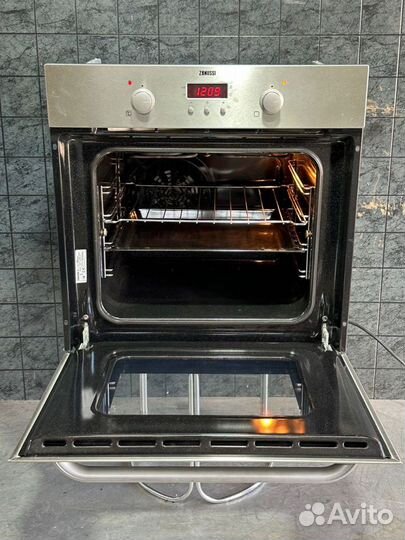 Духовой шкаф zanussi ZOB482X