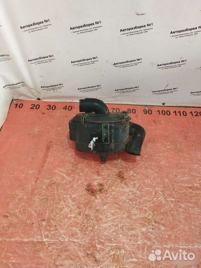 Корпус воздушного фильтра Mitsubishi Pajero 2