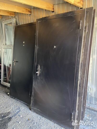 Склад входных дверей