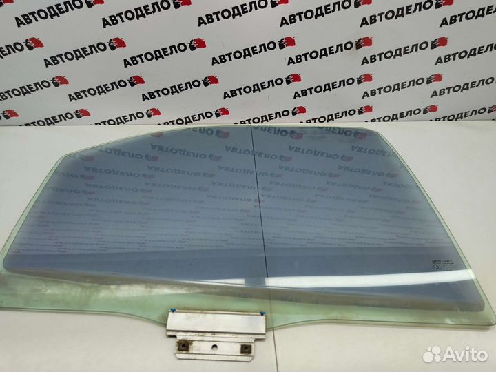 Стекло двери заднее правое Ford Mondeo 2 (BAP) 96г