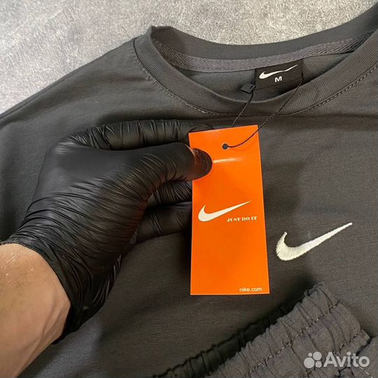 Костюм спортивный Nike (Шорты + Футболка)