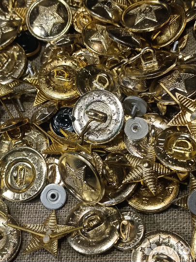 Пуговицы одним лотом кучей фурнитура