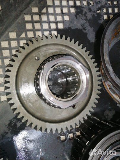 Сцепление переднего хода и прямой передачи