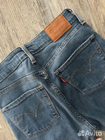 Джинсы levis
